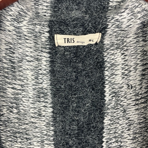 Tris Design Gray Striped Mohair Blend Fringe Trim Open Front Sweater - Picture 4 of 8